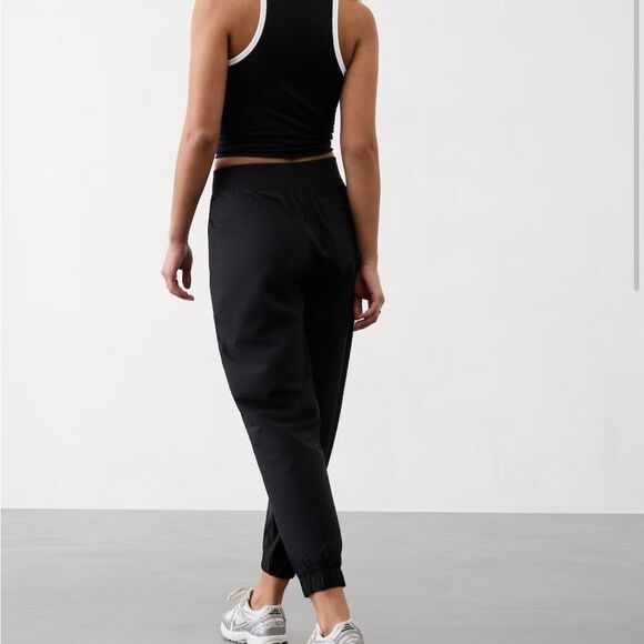 ATHLETA Brooklyn Jogger Black Size 8 - Picture 3 of 11